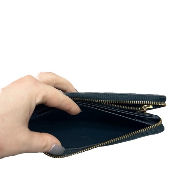 Authentic Louis Vuitton Vernis Zippy Wallet - Picture 7 of 15